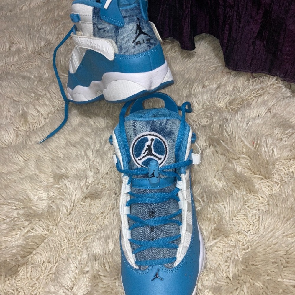 SOLD💥Jordan Boys Sneakers in Blue and White 6 rings bleach denim jean